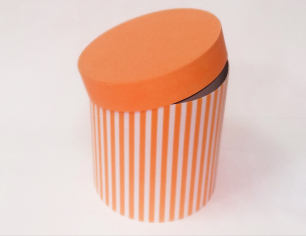 Коробки круглые бумага матовая 23*21 Полоски/крышка однотон оранжевый на белом